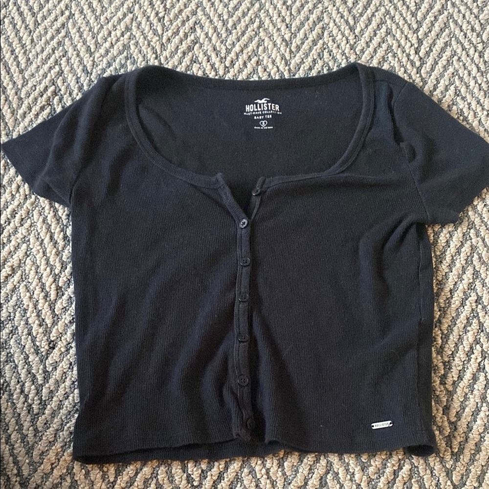Hollister Women's Black Button-Up Top